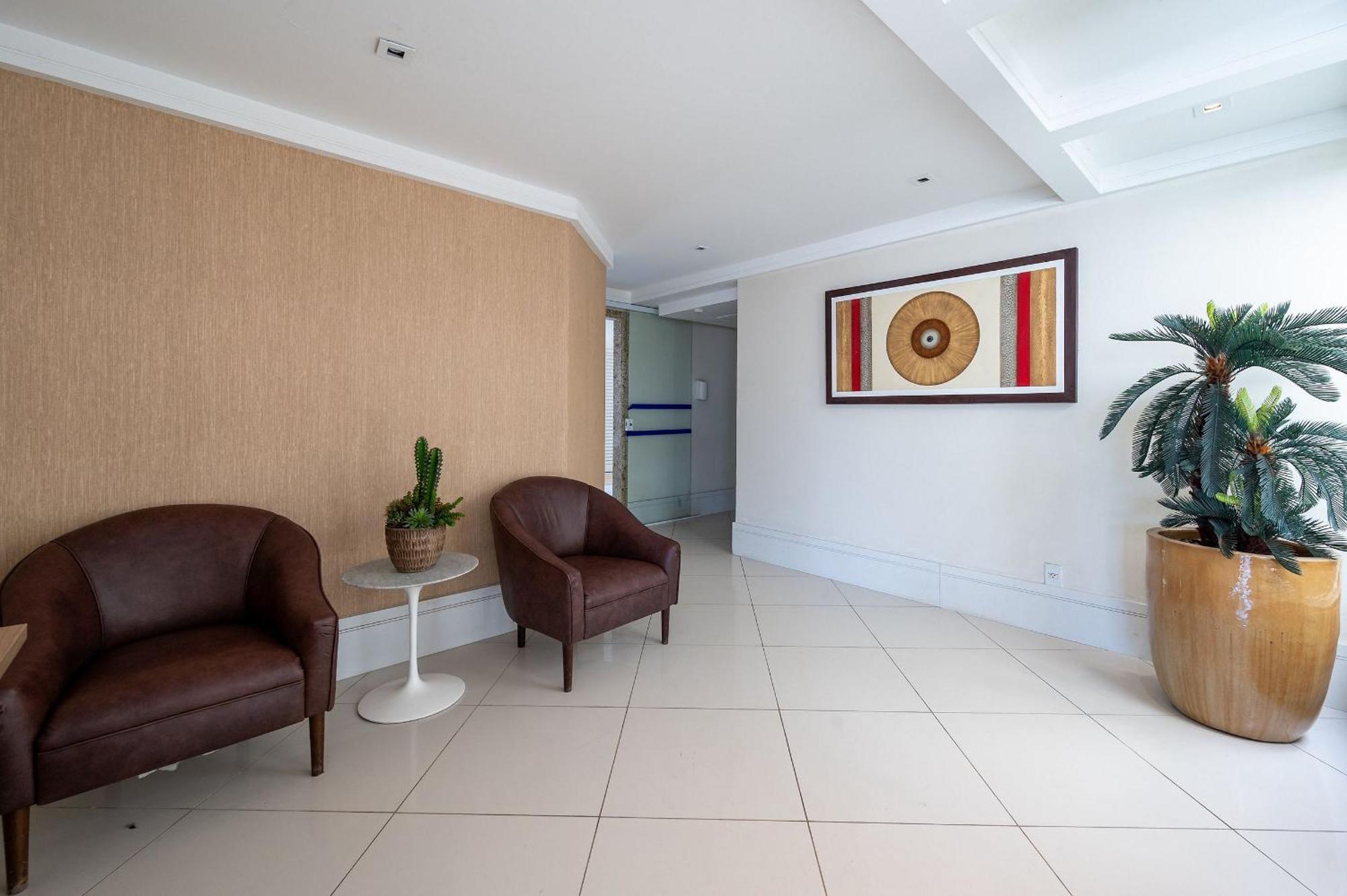 Apartemen De Frente A Da Barra